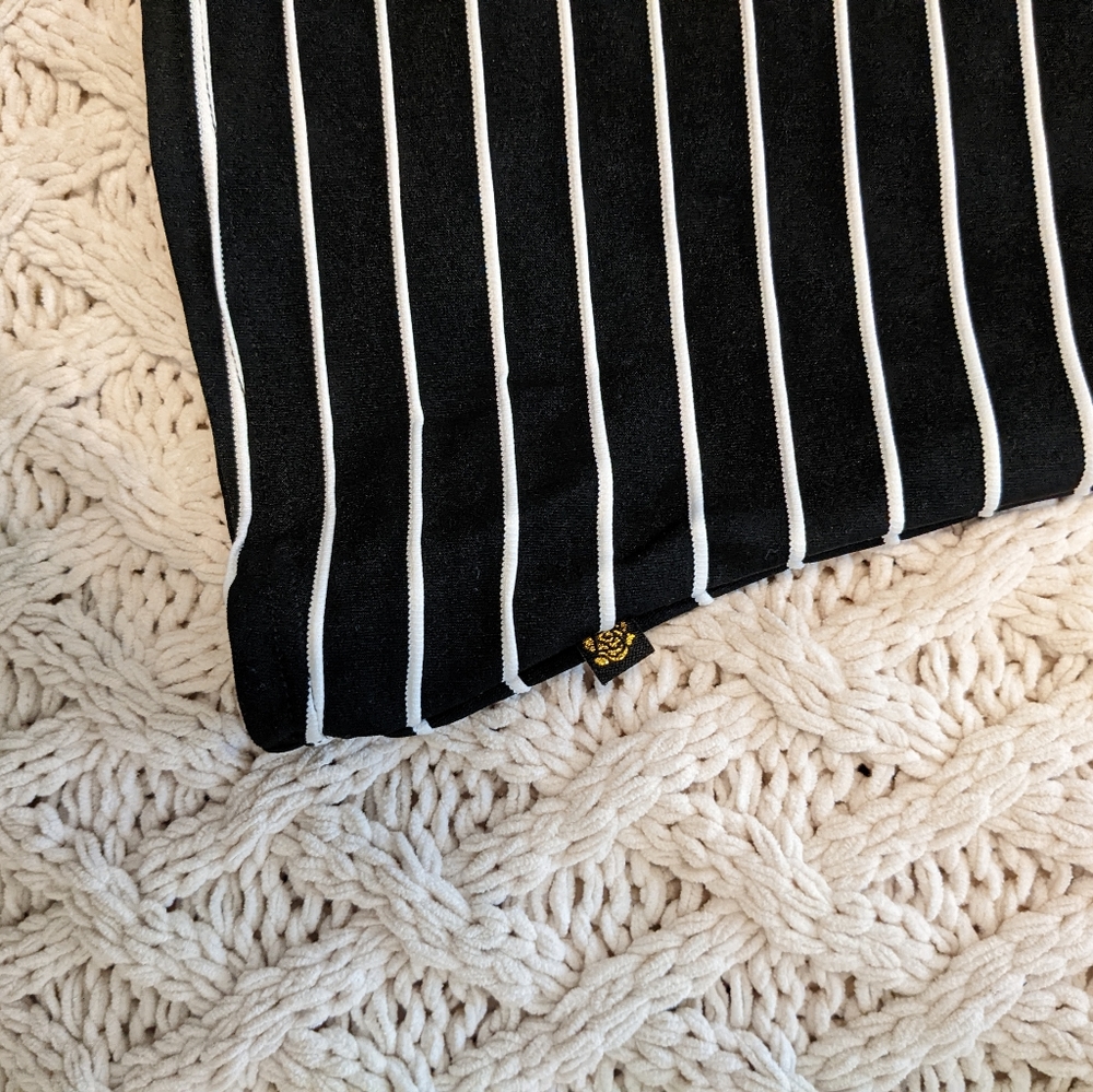 NWOT La Vie En Rose Swim top - Picture 6 of 6